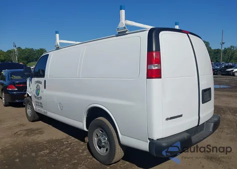 2018 Chevrolet Express 2500 Work Van из США, поврежденный, VIN 1GCWGAFG8J1339861